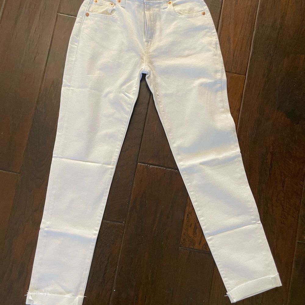 White gap jeans